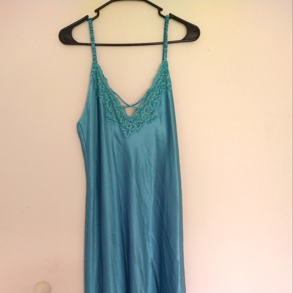 Jones New York size large slip dress